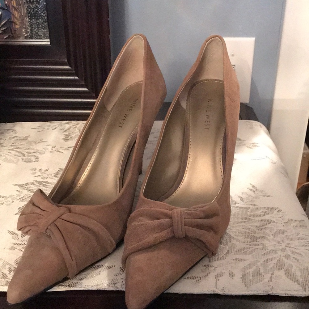 Tan nine west leather heels 8 1/2